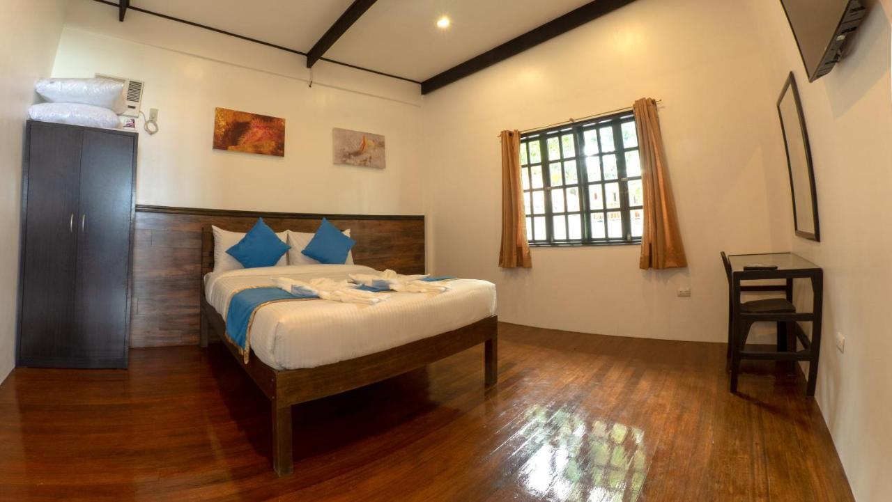 Blue Ribbon Dive Resort Mabini  Eksteriør billede