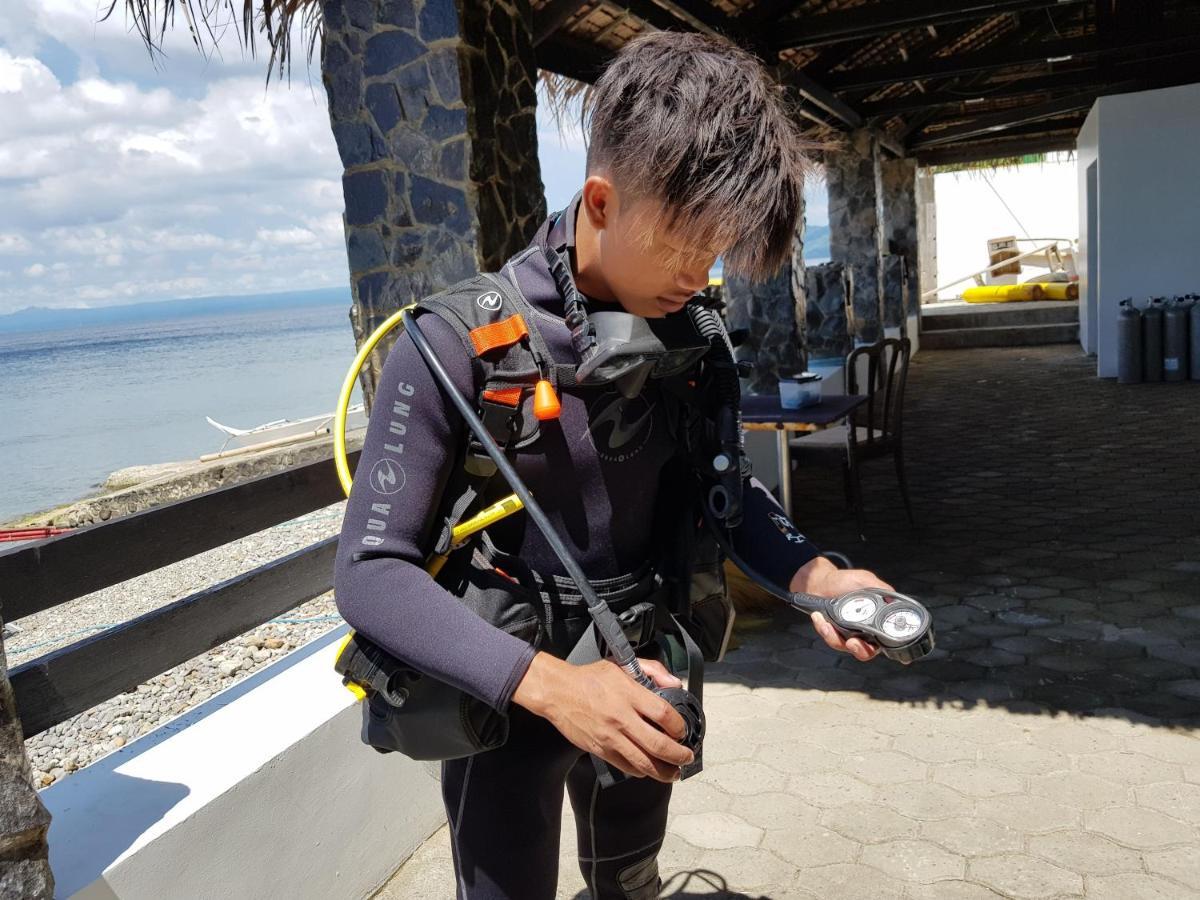 Blue Ribbon Dive Resort Mabini  Eksteriør billede